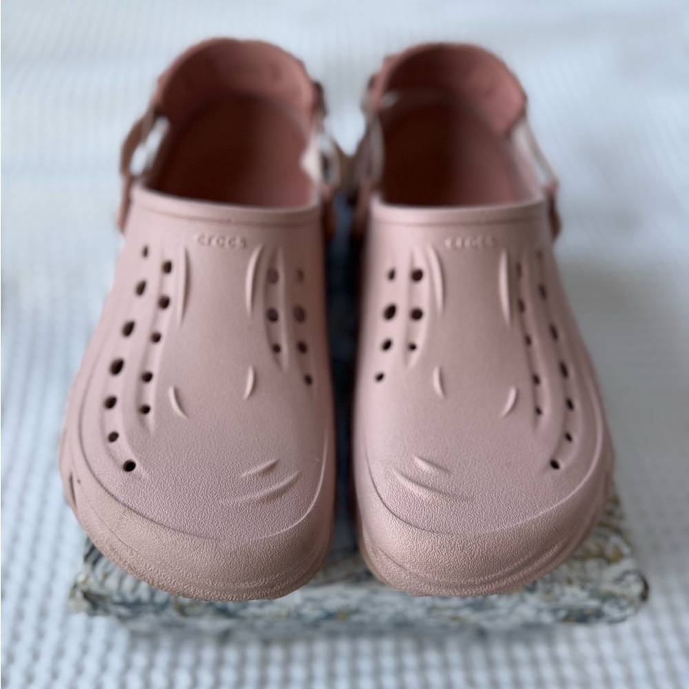 CROCS Echo Blush Pink Perforated Clogs
